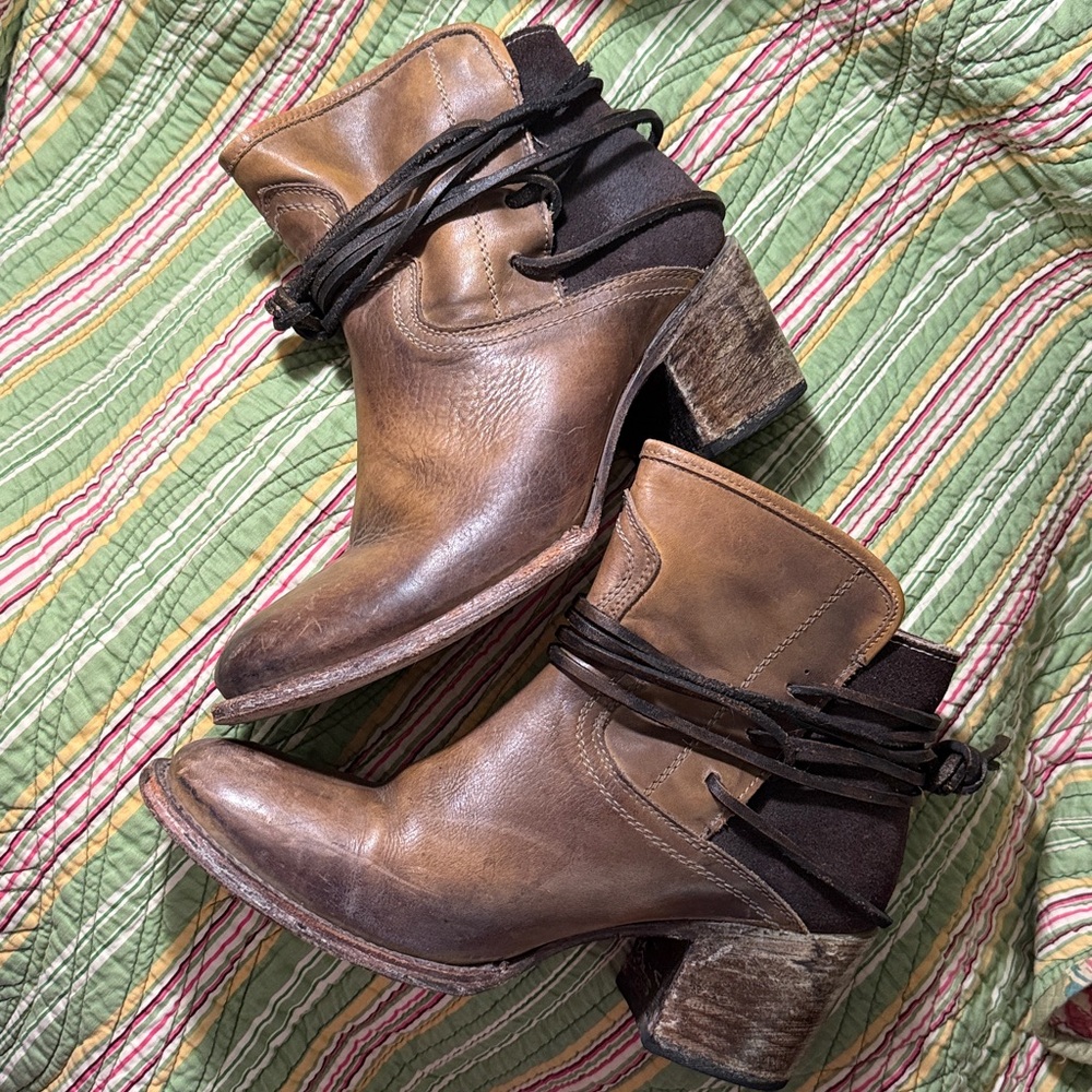FreeBird Boot Steve Madden booties - all leather - tie up distressed 8 *read